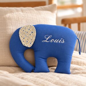 Coussin éléphant personnalisé avec prénom – Melocotone